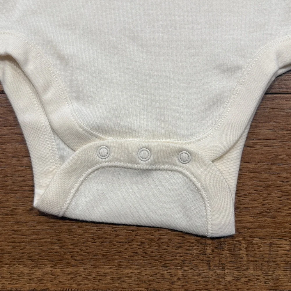Old Navy Short-Sleeve Baby Bodysuit   - Baby Cousin - Size 12-18 Months